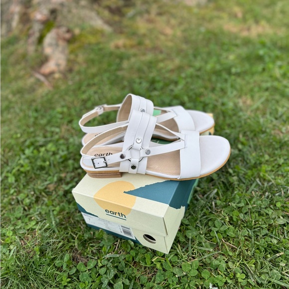 Earth Mykonos Delos Sandals - Picture 2 of 6